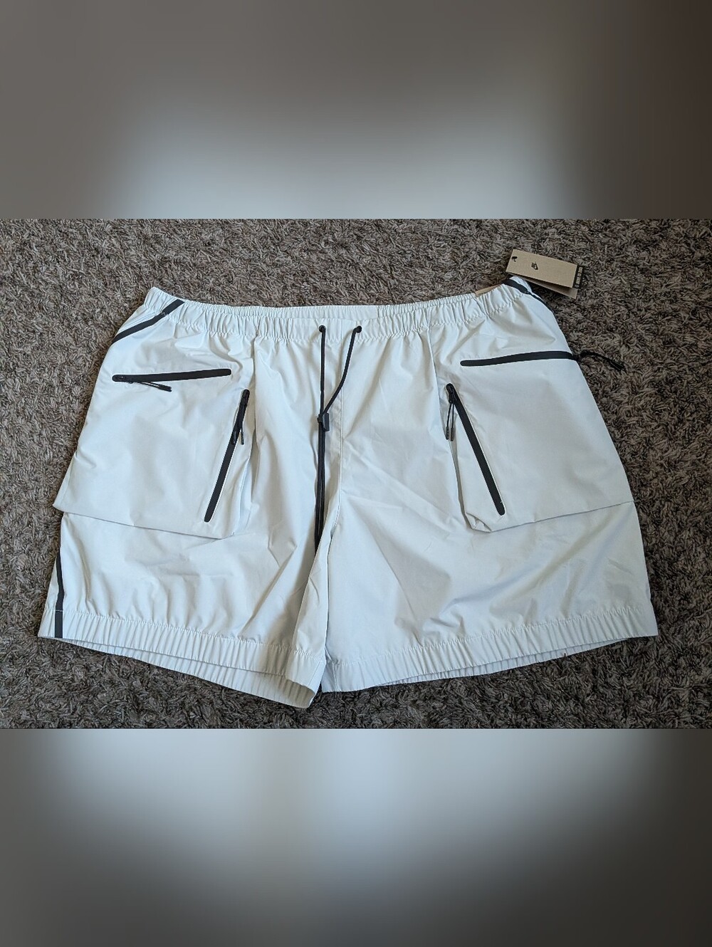 NWT Nike Tech "Summit White" Lightweight Loose 6" Cargo Shorts Men's XXL
